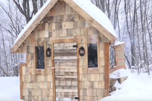 Building a house from pallets in winter